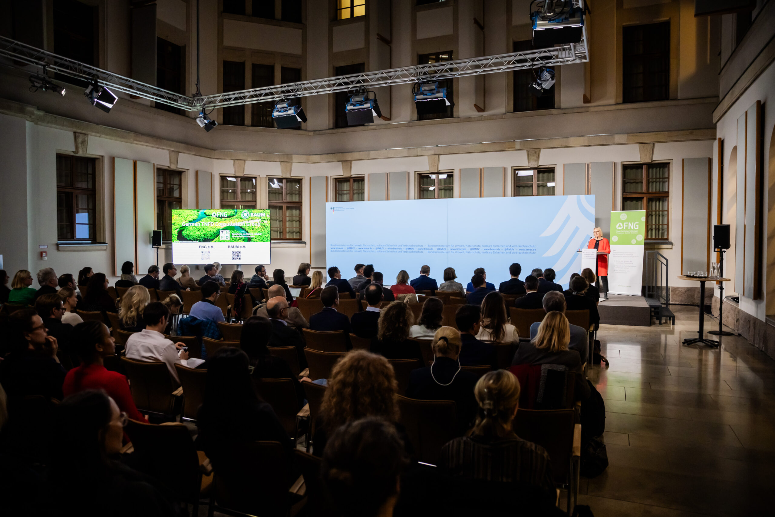 Auftaktveranstaltung TNFD 4.12.2024 Plenum bei der Auftaktveranstaltung am 4.12.2024 im Bundesumweltministerium