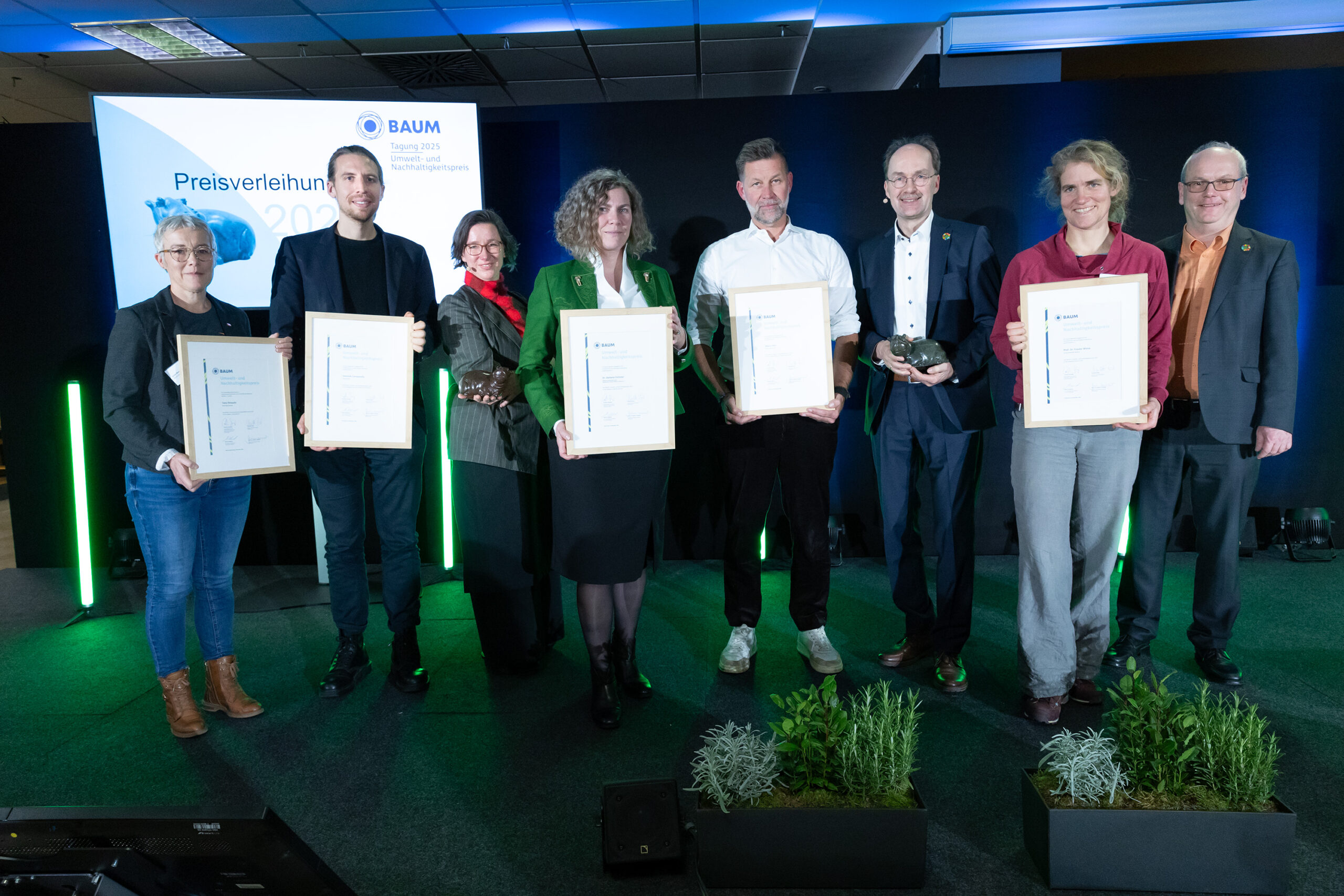 BAUM-Preisträger:innen 2025 mit BAUM-Vorstand