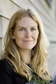 Porträtfoto von Dr. Daniela Büchel, REWE Group